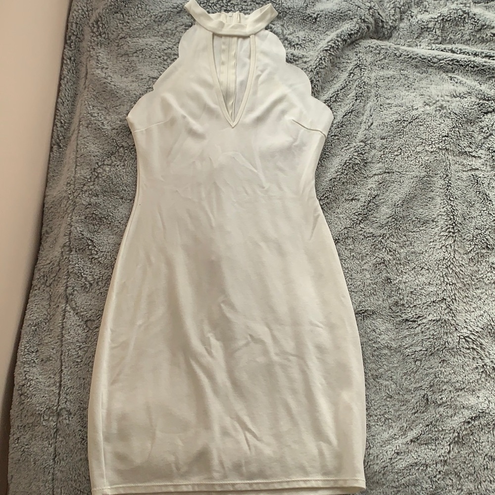 CHARLOTTE RUSSE WHITE BODY CON